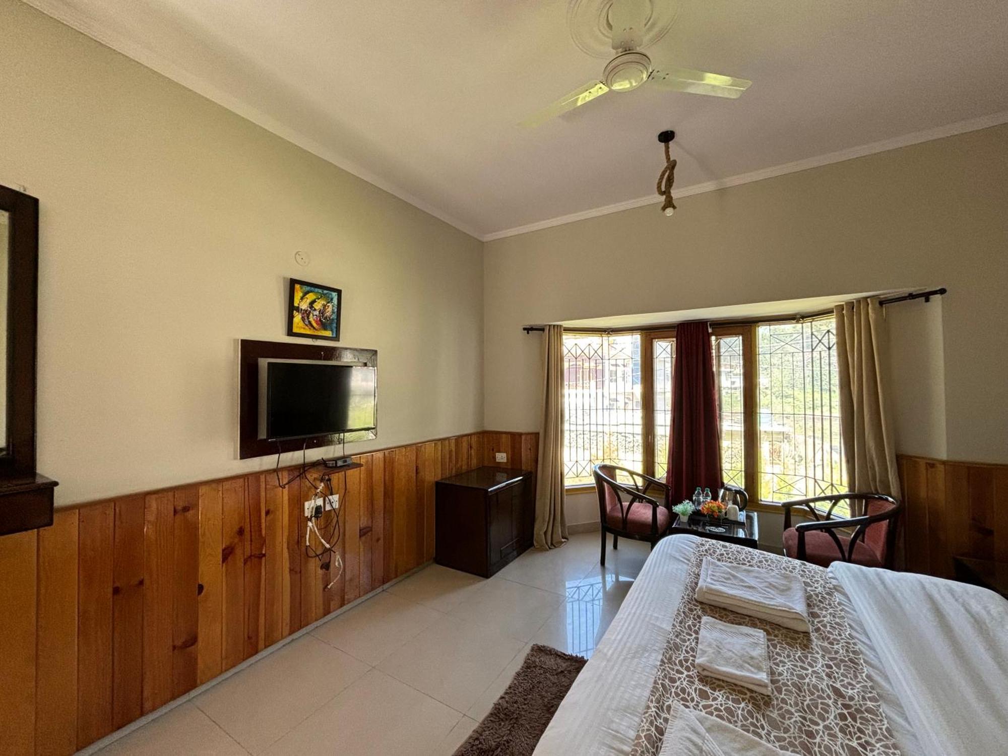 Ivy The Boutique Hotel Near Neem Karoli Temple Nainital Luaran gambar