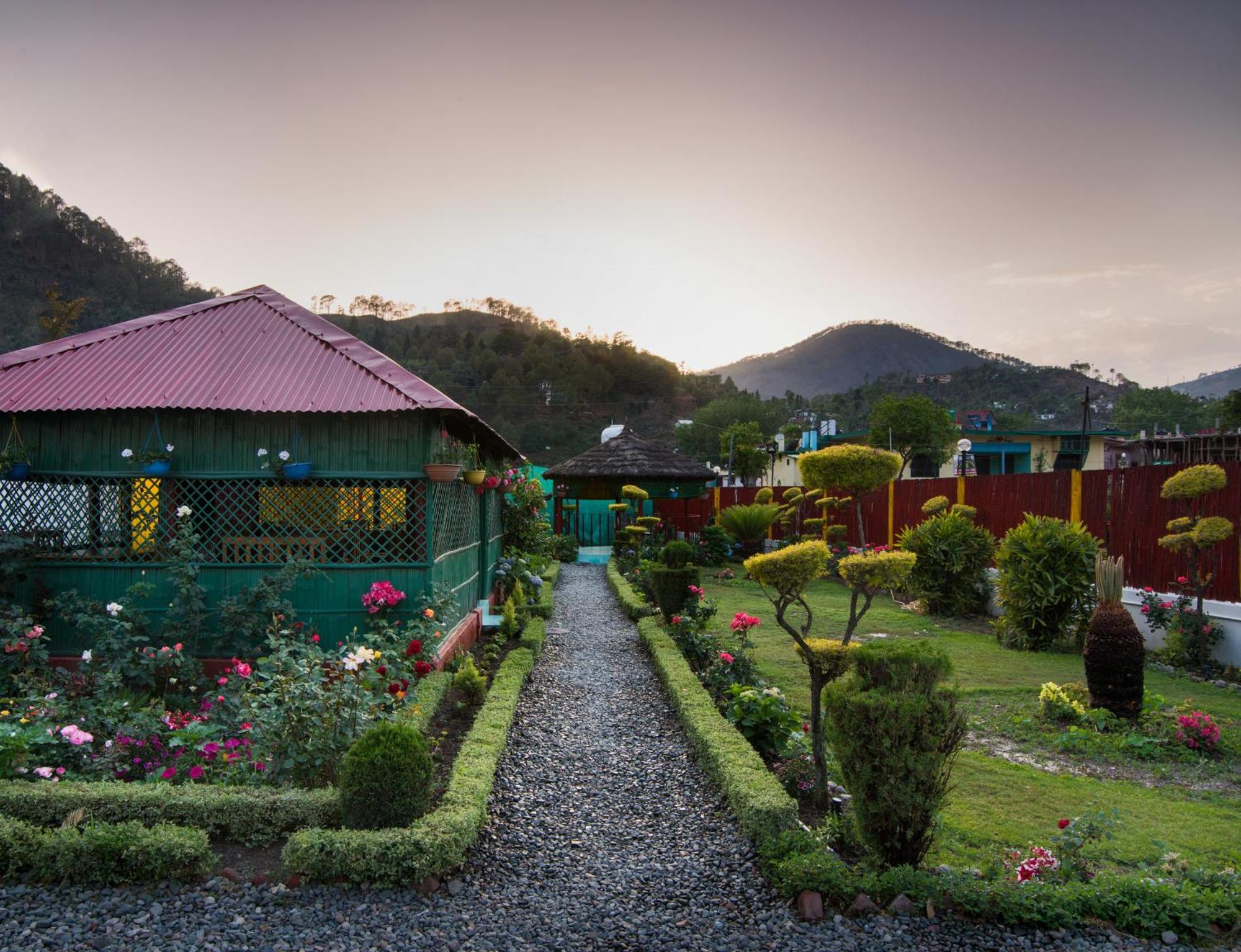 Ivy The Boutique Hotel Near Neem Karoli Temple Nainital Luaran gambar