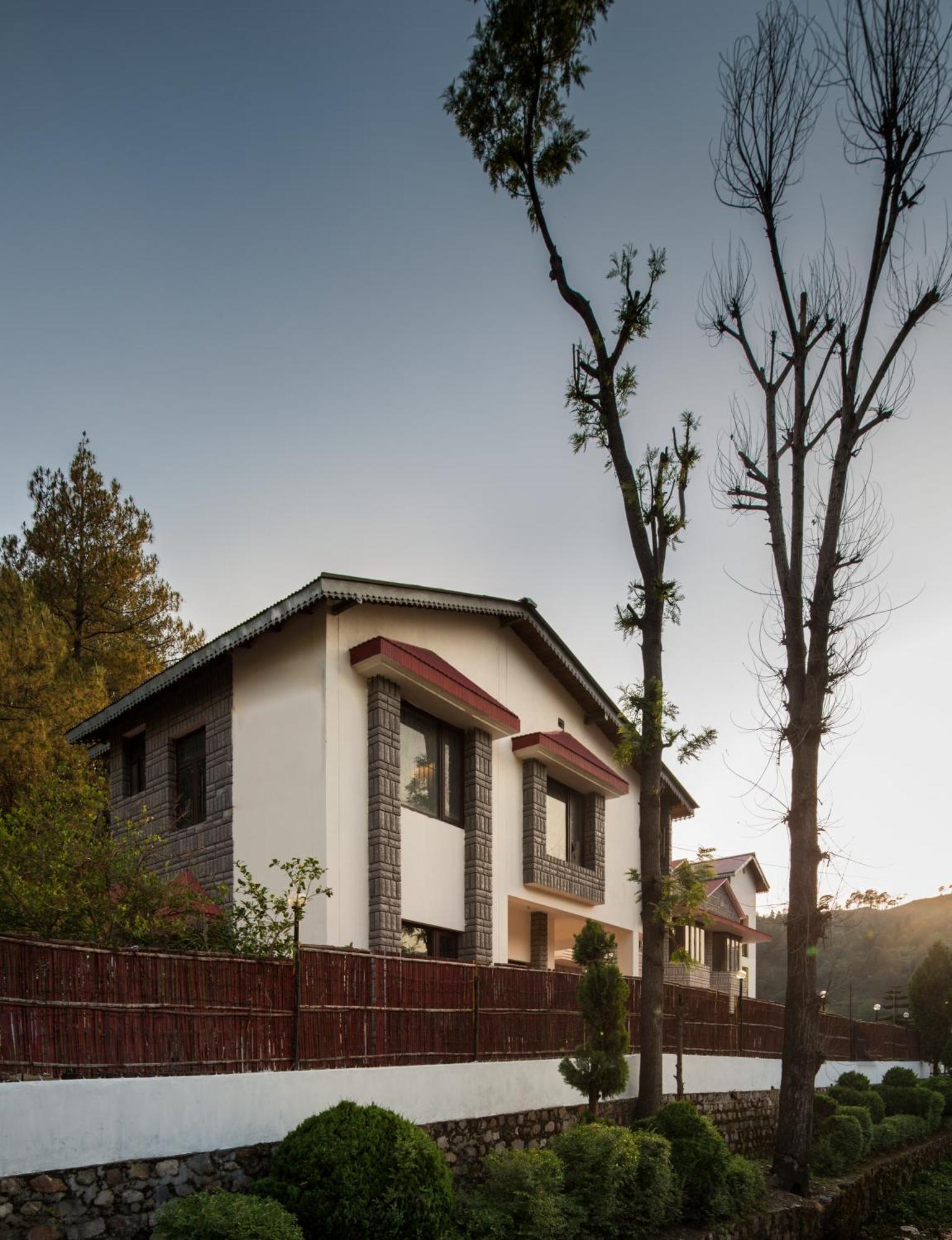 Ivy The Boutique Hotel Near Neem Karoli Temple Nainital Luaran gambar